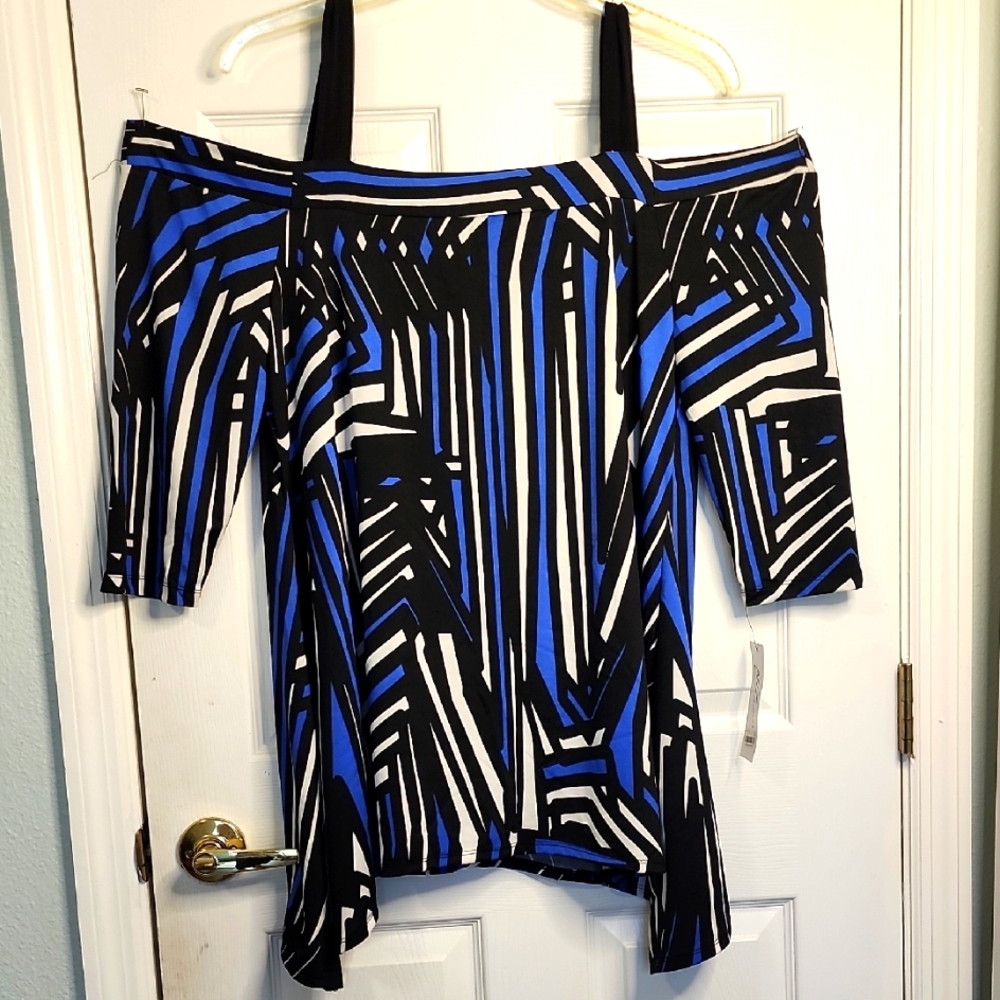 NY COLLECTION WOMAN'S TOP
